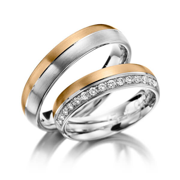 Set Bicolor trouwringen in witgoud 14 kt. roségoud 14 kt. met in totaal 0,225 ct. Briljant tw/si van Eternal Touch