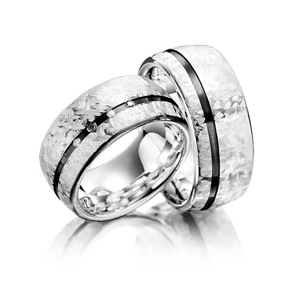 Set Bicolor trouwringen in zilver 925 palladium 14 kt. met in totaal 0,05 ct. Briljant tw/si Zwart van Merii