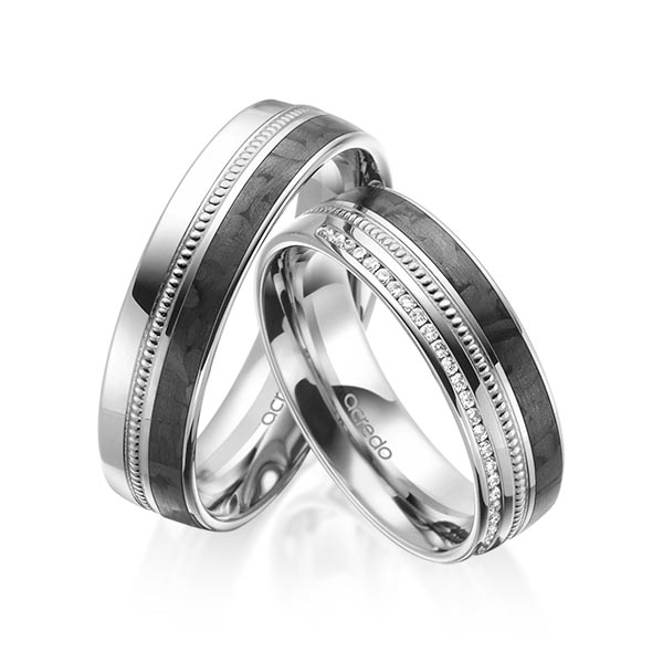 Set Carbon Memoire-trouwringen in grijsgoud 14 kt. half gezet met in totaal 0,14 ct. Briljant tw/si van acredo