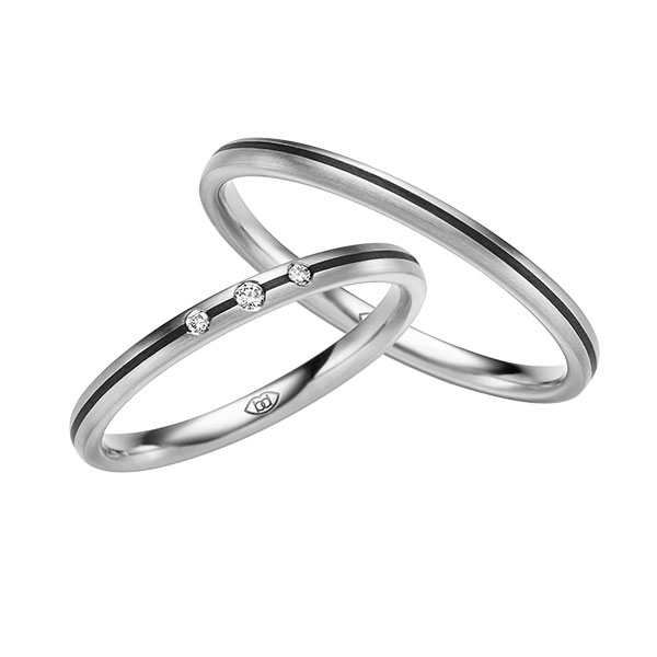 Set Carbon trouwringen in edelstaal met in totaal 0,035 ct. Briljant tw,vs van Eternal Touch