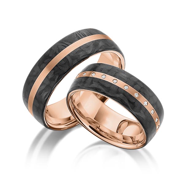 Set Carbon trouwringen in roodgoud 14 kt. met Carbon indentation met in totaal 0,065 ct. Briljant tw/si van acredo