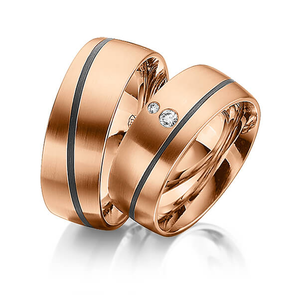 Set Carbon trouwringen in roodgoud 14 kt. met in totaal 0,07 ct. Briljant tw/si van Eternal Touch