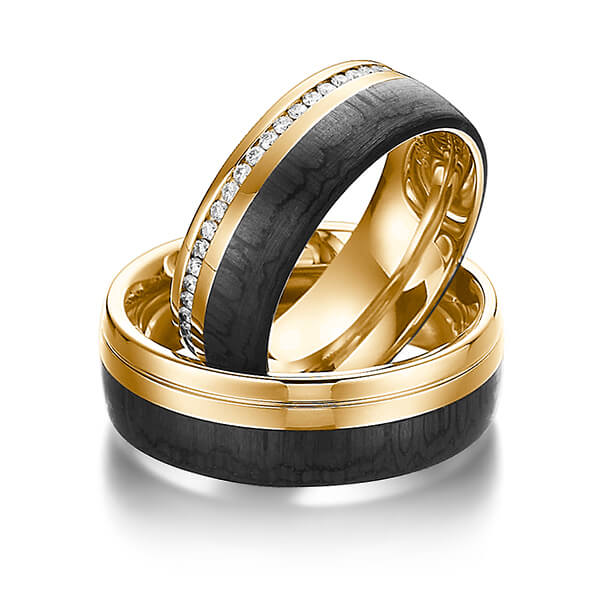 Set Carbon trouwringen in roségoud 14 kt. roségoud 14 kt. met Carbon indentation met in totaal 0,4 ct. Briljant tw/si van Eternal Touch