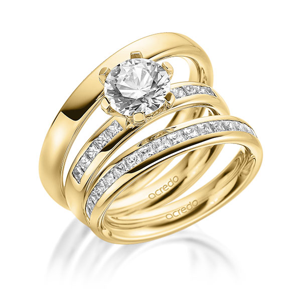 Set in buiten geelgoud 14 kt. , binnen geelgoud 14 kt. half gezet met 1,5 ct. + in totaal 0,84 ct. Princess-Diamant & Briljant tw/si tw,vs van acredo