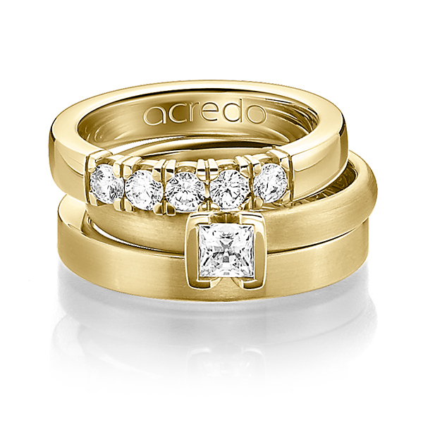 Set in geelgoud 14 kt. met 0,4 ct. + in totaal 0,3 ct. Briljant & Princess-Diamant tw,vs van acredo - A-1227-4 Set in geelgoud 14 kt. met 0,4 ct. + in totaal 0,3 ct. Briljant & Princess-Diamant tw,vs van acredo - A-1227-4