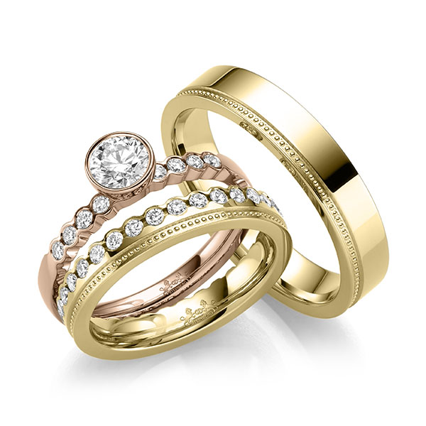 Set in geelgoud 14 kt. met 0,5 ct. + in totaal 0,8 ct. Briljant tw/si van Steinberg