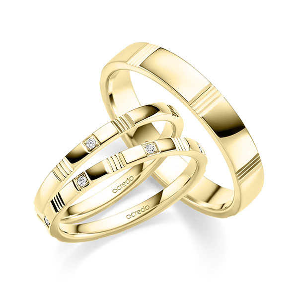 Set in geelgoud 14 kt. met in totaal 0,056 ct. Briljant tw,vs tw/si van acredo