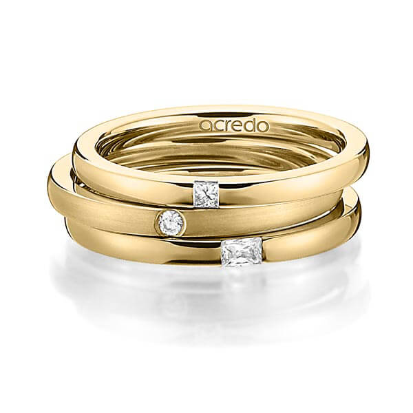Set in geelgoud 14 kt. met in totaal 0,125 ct. Princess-Diamant & Briljant & Baguette-Diamant tw/si tw,vs van acredo