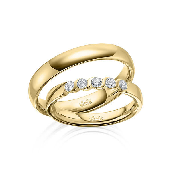 Set in geelgoud 14 kt. met in totaal 0,25 ct. Briljant tw/si van Steinberg
