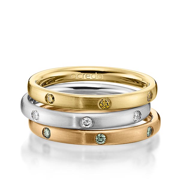 Set in geelgoud 14 kt. met in totaal 0,42 ct. Briljant Geel tw/si Apple Green van acredo