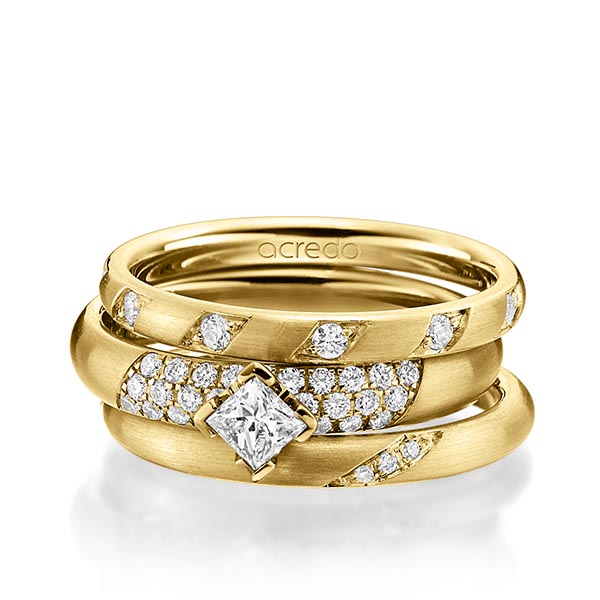 Set in geelgoud 14 kt. met in totaal 0,755 ct. Briljant & Princess-Diamant tw/si van acredo