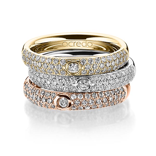 Set in geelgoud 18 kt. met in totaal 1,476 ct. Briljant tw/si van acredo