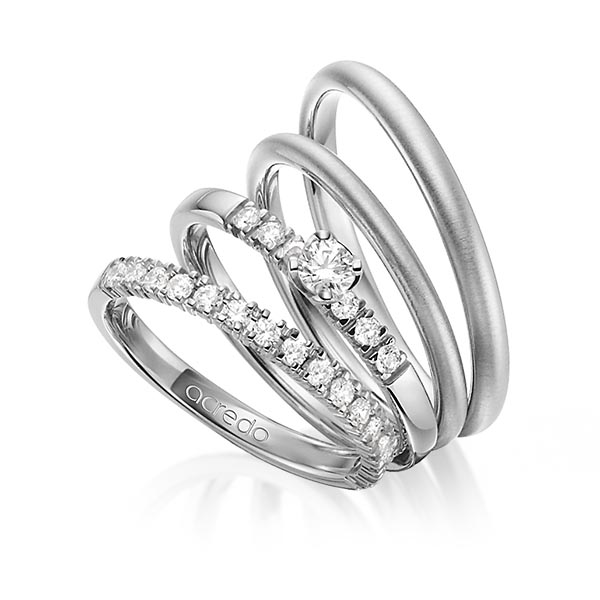 Set in Graugold 585 halbausgefasst mit zus. 0,59 ct. Brillant tw, si von acredo