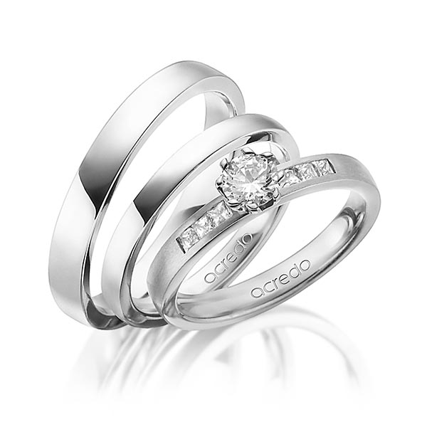 Set in grijsgoud 14 kt. met 0,4 ct. + in totaal 0,18 ct. Princess-Diamant & Briljant tw/si tw,vs van acredo
