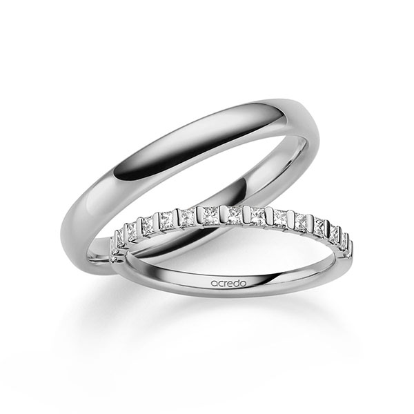 Set in grijsgoud 14 kt. met in totaal 0,32 ct. tw/si van acredo