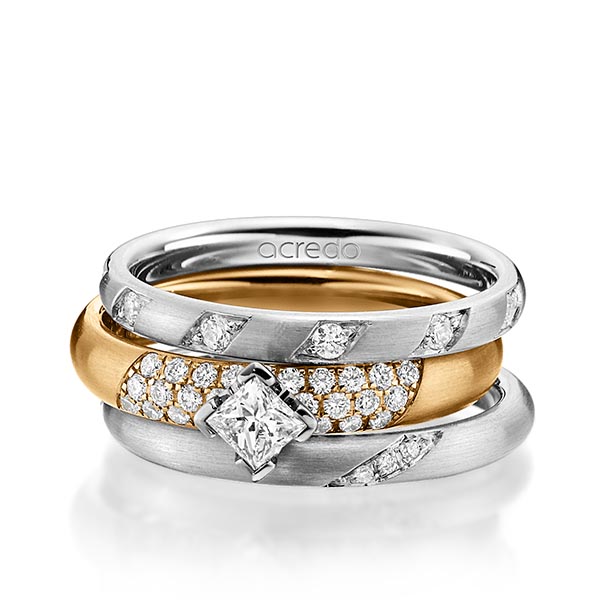 Set in grijsgoud 14 kt. met in totaal 0,755 ct. Briljant & Princess-Diamant tw/si van acredo