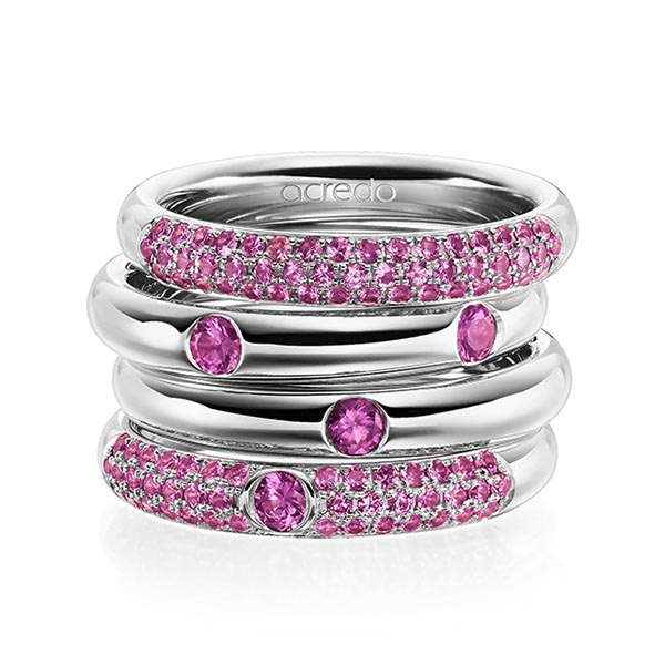 Set in grijsgoud 14 kt. met in totaal 1,288 ct. Briljant saffier lichtroze Saffier Roze van acredo