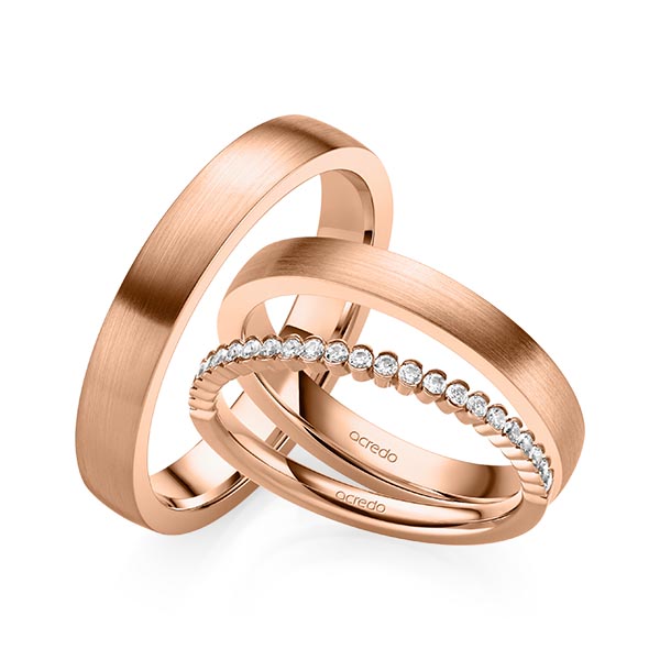 Set in roodgoud 14 kt. half gezet met in totaal 0,24 ct. Briljant tw/si van acredo
