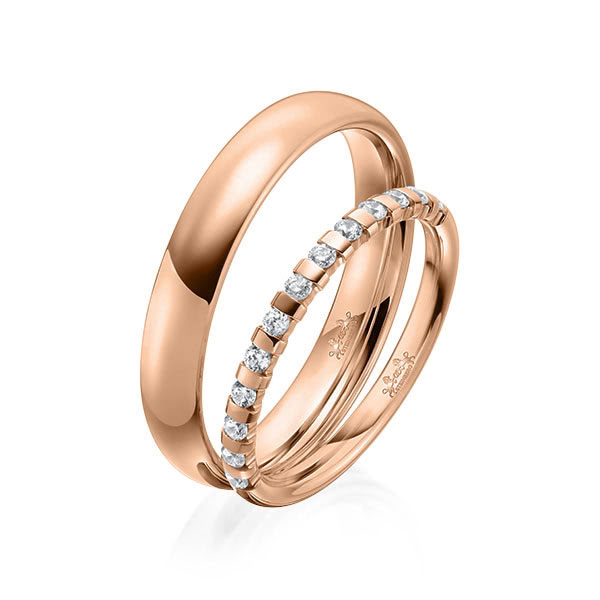 Set in roodgoud 14 kt. half gezet met in totaal 0,26 ct. Briljant tw/si van Steinberg