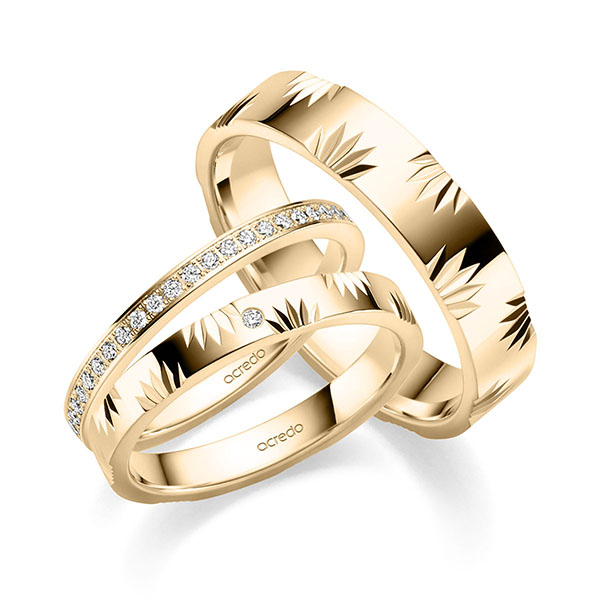 Set in roségoud 14 kt. half gezet met in totaal 0,192 ct. Briljant tw/si van acredo