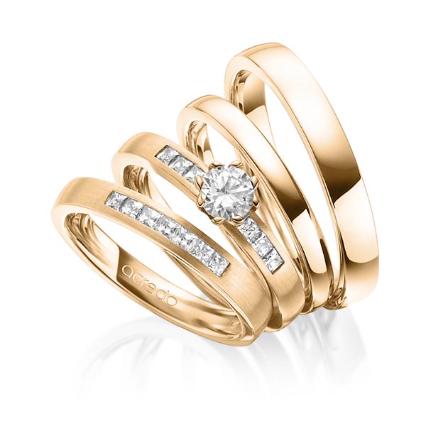 Set in roségoud 14 kt. met 0,4 ct. + in totaal 0,39 ct. Princess-Diamant & Briljant tw/si tw,vs van acredo