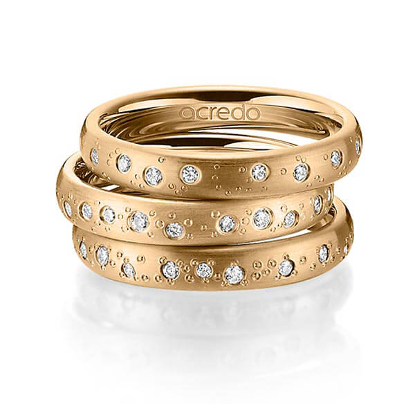 Set in roségoud 14 kt. met in totaal 0,663 ct. Briljant tw/si van acredo