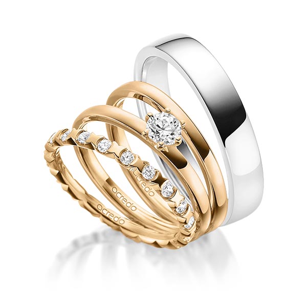 Set in roségoud 14 kt. volledig gezet met 0,3 ct. + in totaal 0,4 ct. Briljant tw,vs van acredo