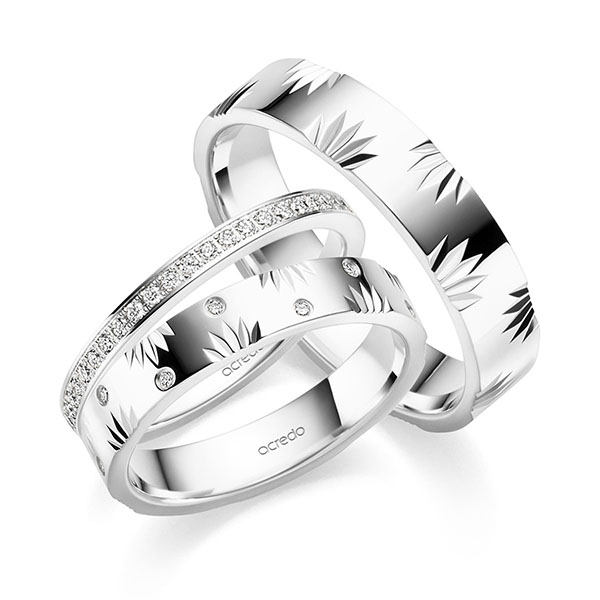 Set in witgoud 14 kt. half gezet met in totaal 0,268 ct. Briljant tw/si tw,vs van acredo