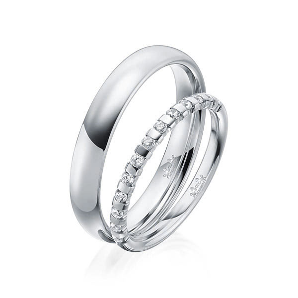 Set in witgoud 14 kt. half gezet met in totaal 0,26 ct. Briljant tw/si van Steinberg