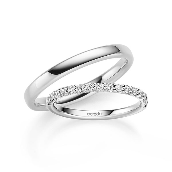 Set in witgoud 14 kt. half gezet met in totaal 0,32 ct. Briljant tw/si van acredo