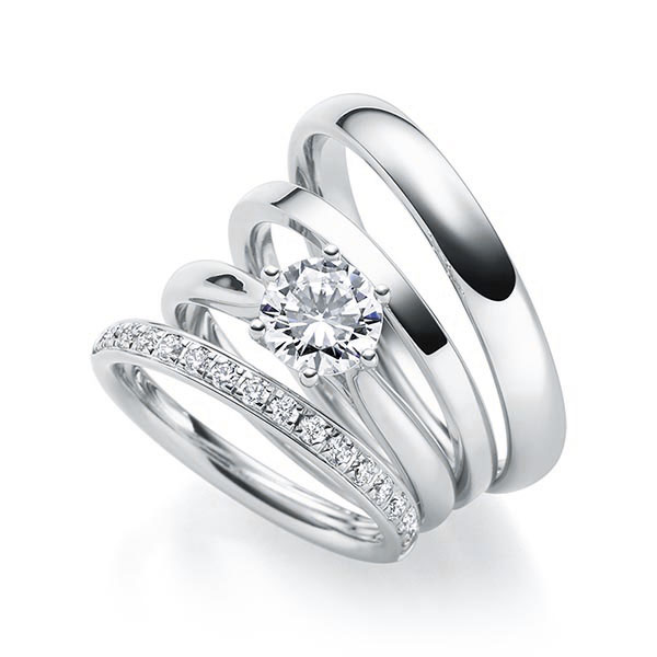 Set in witgoud 14 kt. met 0,4 ct. + in totaal 0,26 ct. Briljant tw/si van Steinberg