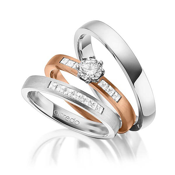 Set in witgoud 14 kt. met 0,4 ct. + in totaal 0,39 ct. Princess-Diamant & Briljant tw/si tw,vs van acredo