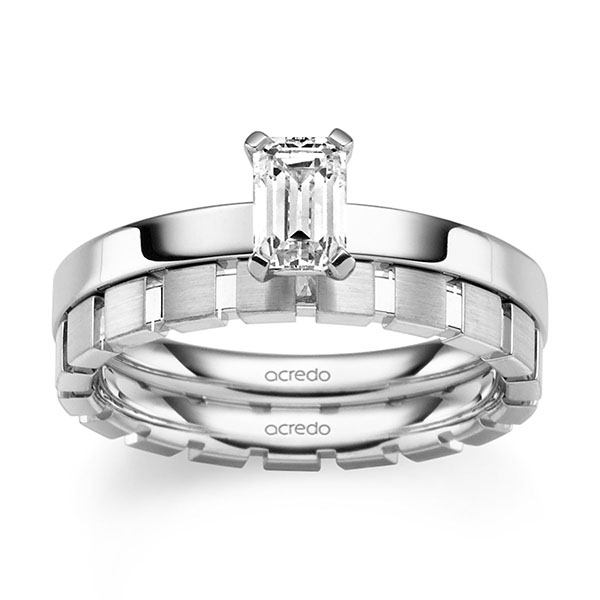 Set in witgoud 14 kt. met 0,8 ct. tw,vs van acredo