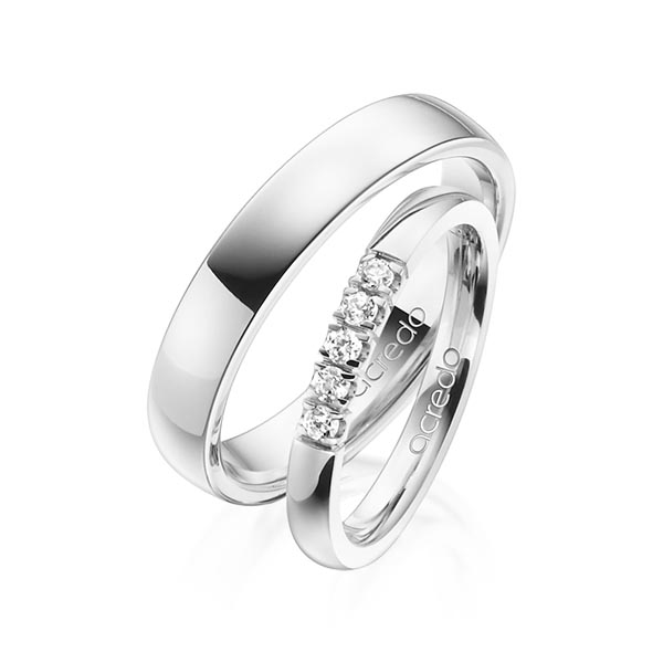 Set in witgoud 14 kt. met in totaal 0,15 ct. Briljant tw,vs van acredo