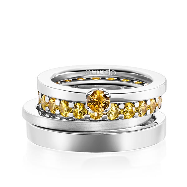 Set in witgoud 14 kt. met in totaal 2,32 ct. Briljant Saffier Geel van acredo