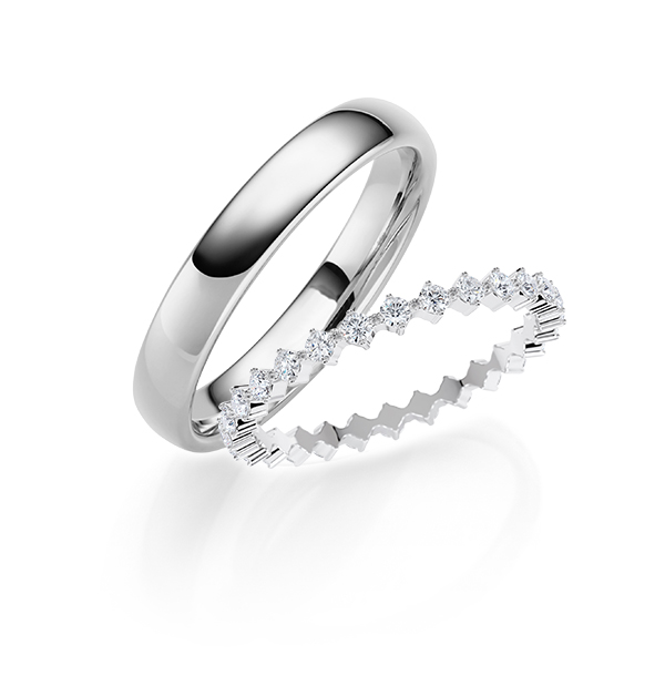 Set in witgoud 14 kt. volledig gezet met in totaal 0,52 ct. Briljant tw/si van Steinberg