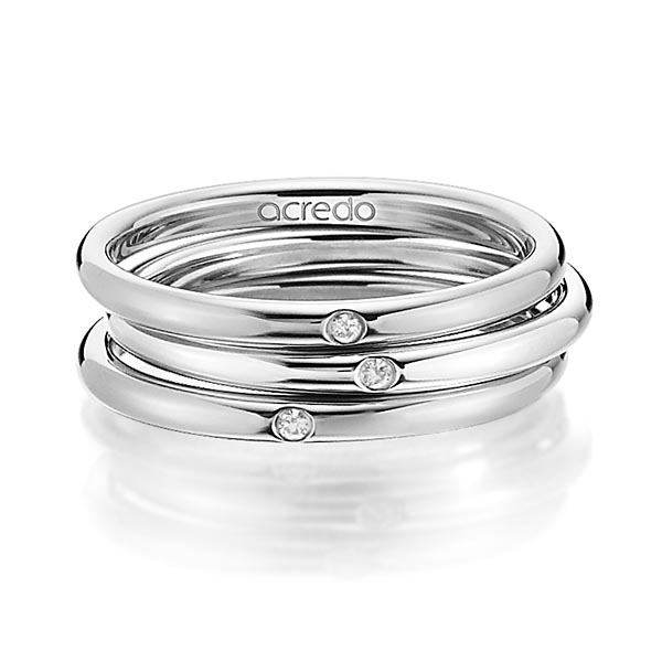 Set in witgoud 18 kt. met in totaal 0,03 ct. Briljant tw/si van acredo