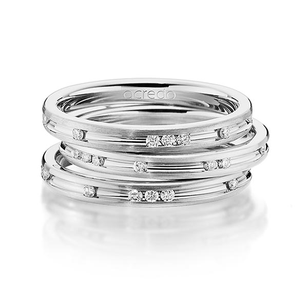 Set in witgoud 18 kt. met in totaal 0,42 ct. Briljant tw/si van acredo