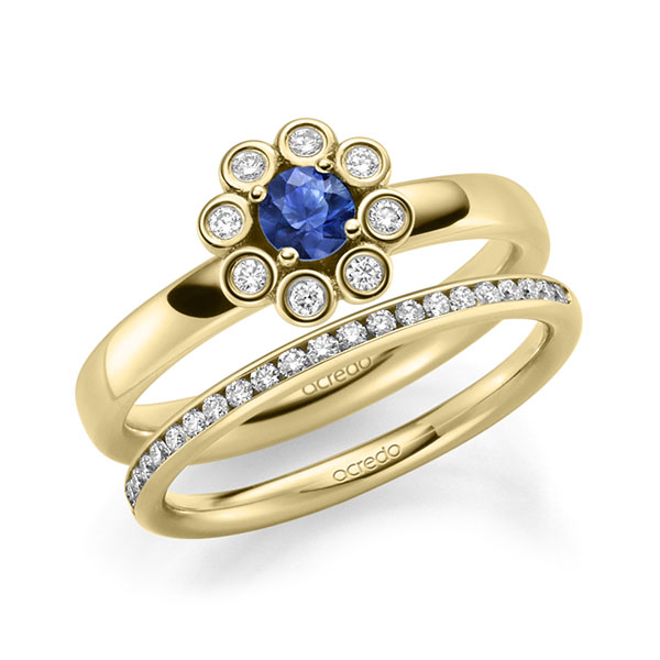 Set klassieke Memoire-trouwringen in geelgoud 14 kt. half gezet met in totaal 0,59 ct. Briljant tw/si Saffier Blauw van acredo