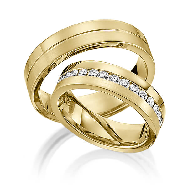 Set Klassieke Memoire-trouwringen in geelgoud 14 kt. volledig gezet met in totaal 0,99 ct. Briljant tw/si van Steinberg - Q-1194-7 Set Klassieke Memoire-trouwringen in geelgoud 14 kt. volledig gezet met in totaal 0,99 ct. Briljant tw/si van Steinberg - Q-1194-7