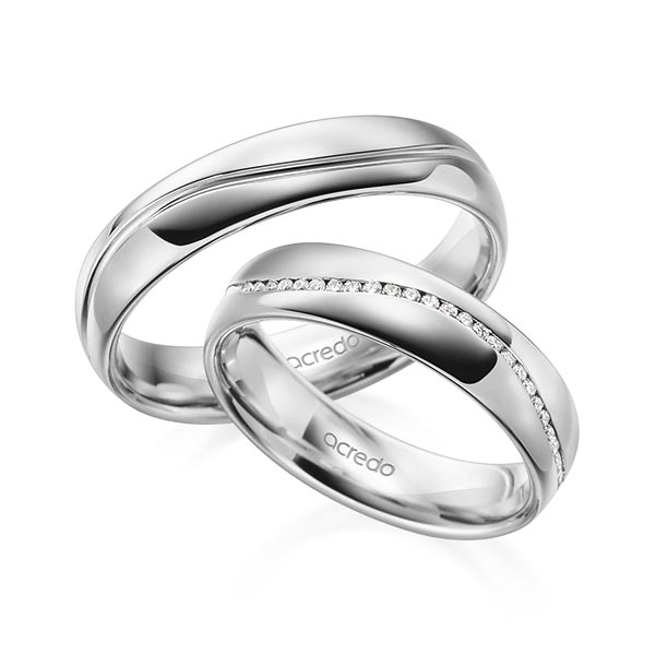 Set Klassieke Memoire-trouwringen in grijsgoud 14 kt. half gezet met in totaal 0,14 ct. Briljant tw/si van acredo
