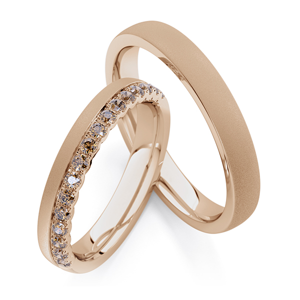 Set Klassieke Memoire-trouwringen in Peach-Gold 585 half gezet met in totaal 0,32 ct. Cognac van Steinberg