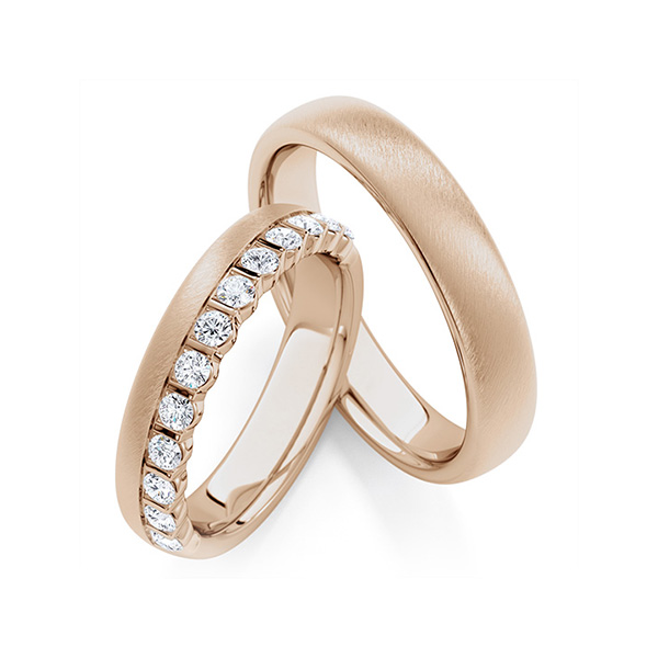 Set Klassieke Memoire-trouwringen in Peach-Gold 585 half gezet met in totaal 0,56 ct. tw/si van Steinberg