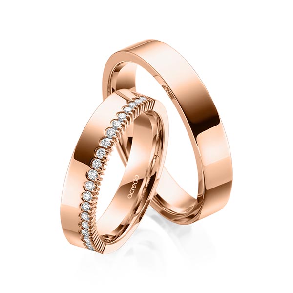 Set klassieke Memoire-trouwringen in roodgoud 14 kt. half gezet met in totaal 0,21 ct. tw/si van acredo - A-2108-4 Set klassieke Memoire-trouwringen in roodgoud 14 kt. half gezet met in totaal 0,21 ct. tw/si van acredo - A-2108-4