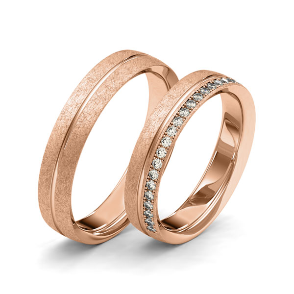 Set Klassieke Memoire-trouwringen in roodgoud 14 kt. half gezet met in totaal 0,22 ct. Briljant tw/si van Merii