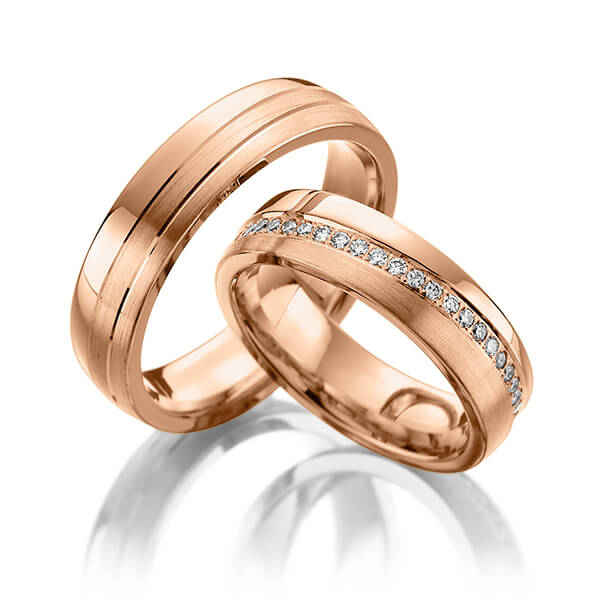 Set Klassieke Memoire-trouwringen in roodgoud 14 kt. volledig gezet met in totaal 0,45 ct. Briljant tw/si van Steinberg
