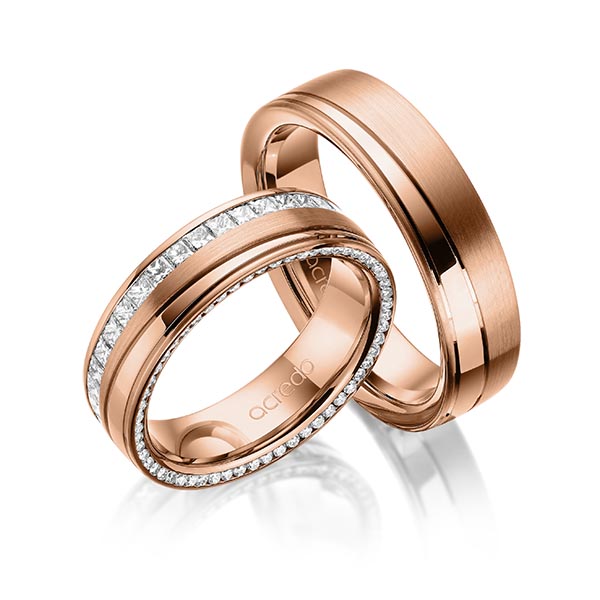 Set Klassieke Memoire-trouwringen in roodgoud 14 kt. volledig gezet met in totaal 1,38 ct. Princess-Diamant & Briljant tw/si van acredo