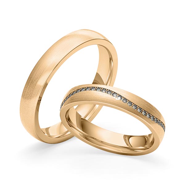 Set klassieke Memoire-trouwringen in roségoud 14 kt. volledig gezet met in totaal 0,275 ct. Briljant tw/si van Merii