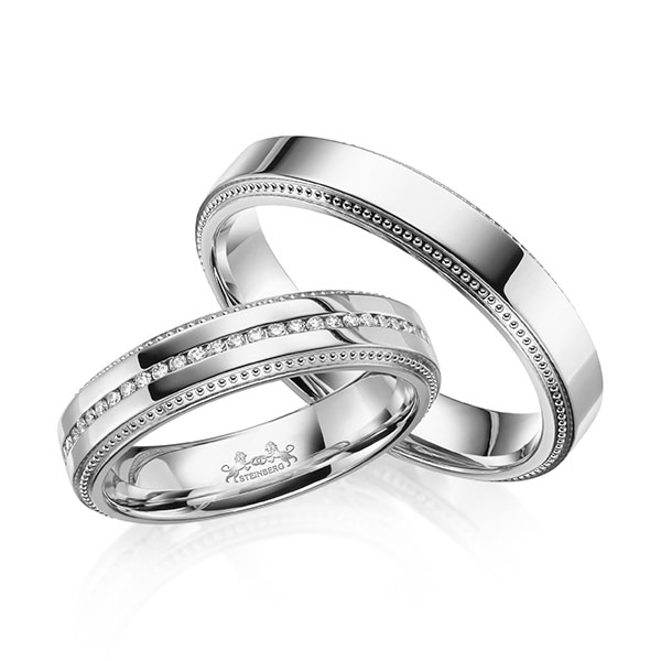 Set Klassieke Memoire-trouwringen in witgoud 14 kt. volledig gezet met in totaal 0,295 ct. Briljant tw/si van Steinberg