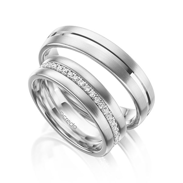 Set Klassieke Memoire-trouwringen in witgoud 14 kt. volledig gezet met in totaal 0,38 ct. tw/si van acredo